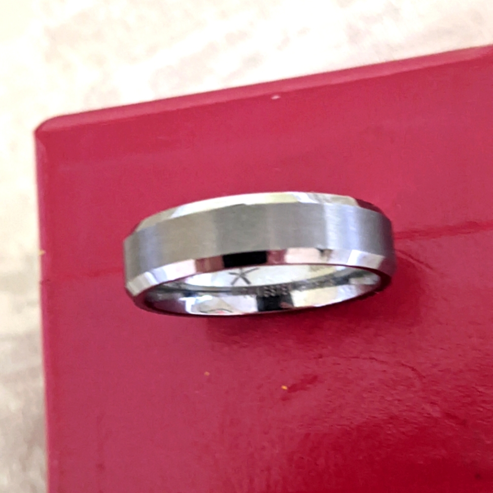 KING WILL CLASSIC 6MM TUNGSTEN CARBIDE MAN'S WEDDING BAND